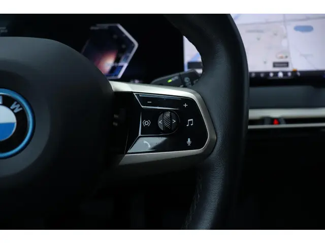 BMW iX xDrive40 2023 Elektrisch 22