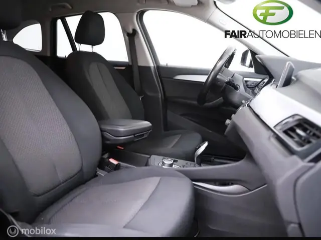 BMW X1 sDrive18i Executive 2018 Benzine 27