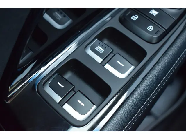 Kia Niro 1.6 GDi PHEV DynamicLine 2019 Hybride Benzine 32