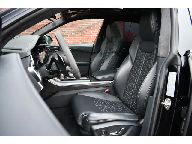 Audi RSQ8 4.0 TFSI quattro 810pk 2022 Benzine 4