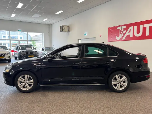 Volkswagen Jetta 2