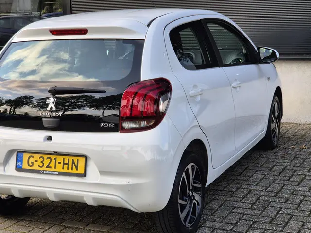Peugeot 108 1.0 e-VTi Allure 2019 Benzine 2