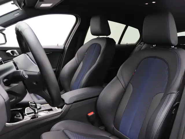 BMW 1 Serie 118i 2024 Benzine 9