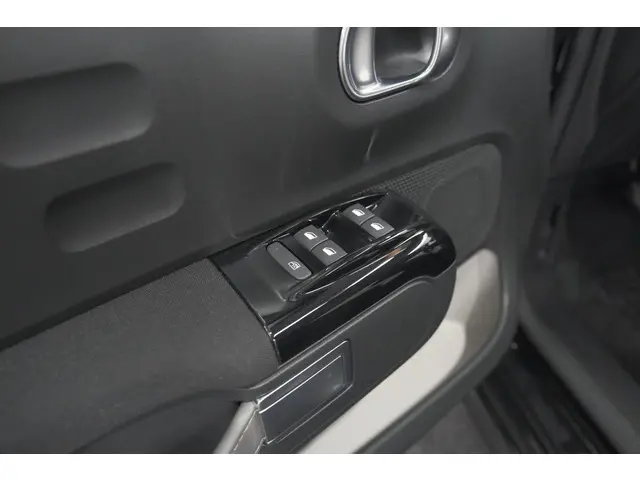 Citroën C3 PureTech 110 EAT6 Shine 2020 Benzine 25