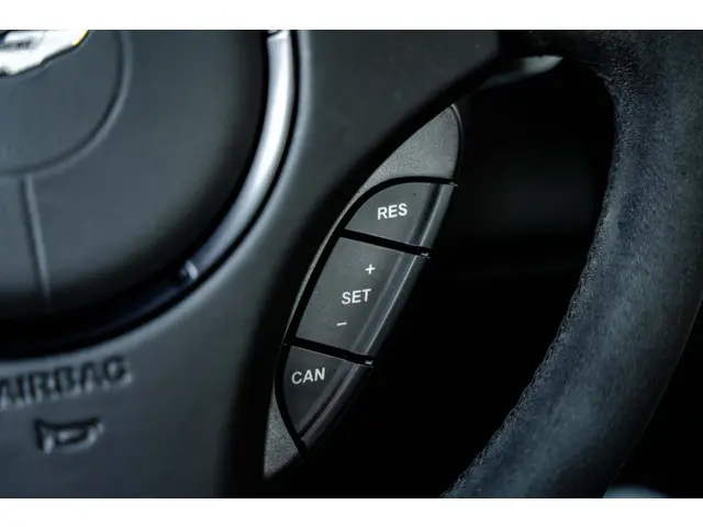 Aston Martin V12 Vantage S 2014 Benzine 34