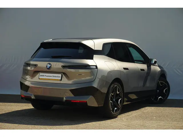BMW iX xDrive40 2025 Elektrisch 2