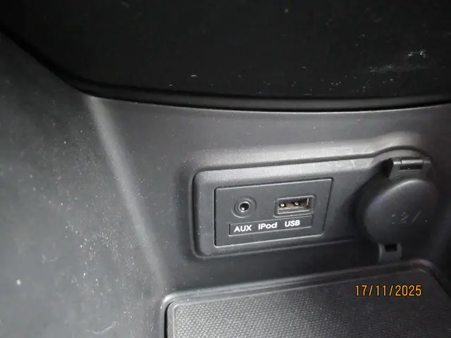 Kia Venga 1.6 CVVT Super Pack 2013 Benzine 19