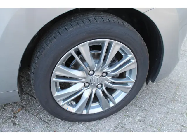 Suzuki Baleno 1.2 Exclusive 2016 Benzine 11