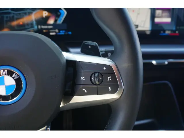 BMW X1 xDrive25e 2023 Hybride Benzine 14