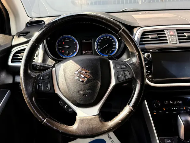 Suzuki S-Cross SX4 1.6 Exclusive 2014 Benzine 11
