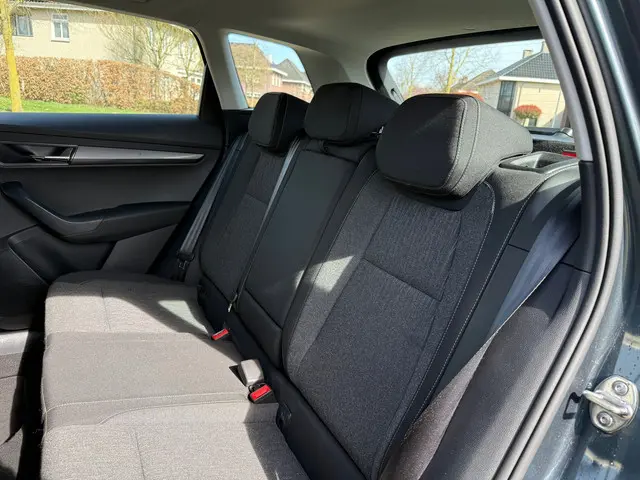 Škoda Karoq 1.0 TSI Business Edition 2019 Benzine 11