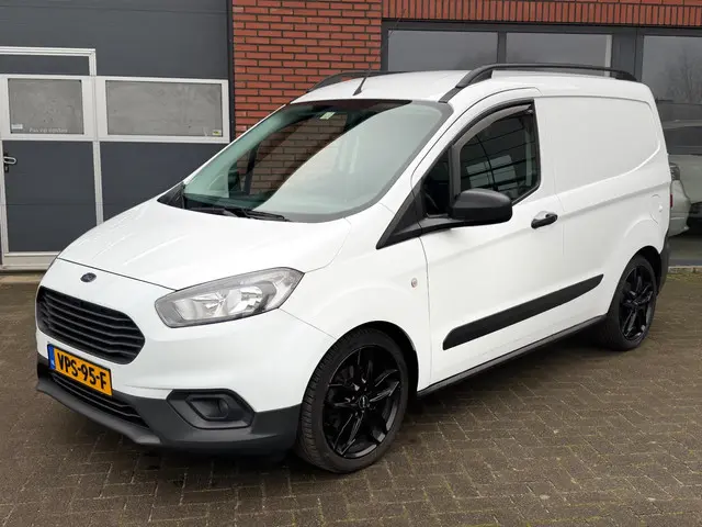 Ford Transit Courier 1.0 Trend EcoBoost S&S 2022 Benzine 3