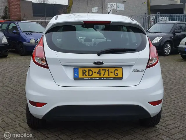 Ford Fiesta 1.25 / 145129 KM. AIRCO 2015 Benzine 9