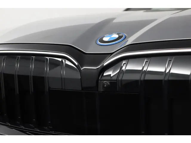 BMW 5 Serie Touring 550e xDrive 2025 Hybride Benzine 31