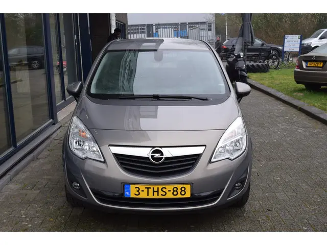 Opel Meriva 1.4 Turbo Berlin 2014 Benzine 8