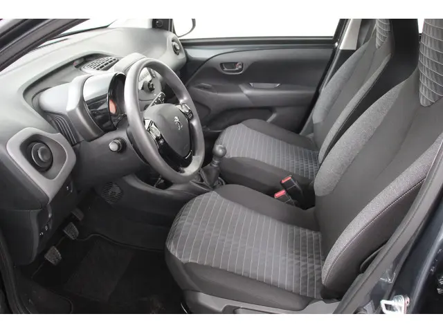 Peugeot 108 1.0 e-VTi Active 2021 Benzine 8