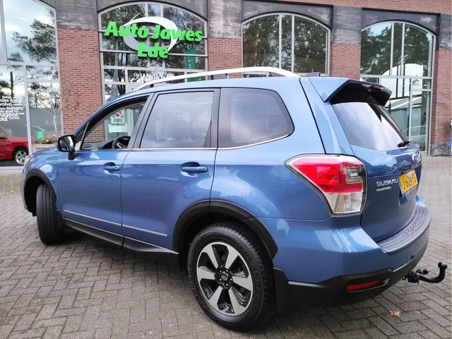 Subaru Forester 2.0 Luxury 2018 Benzine 4