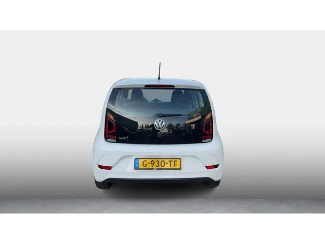 Volkswagen up! 3