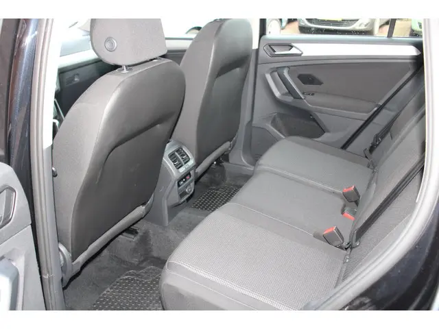 Volkswagen Tiguan 1.4 TSI ACT Comfortline 2017 Benzine 8