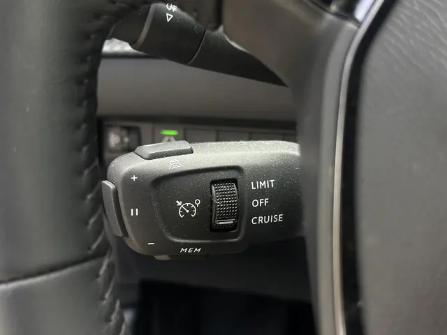 Peugeot e-208 EV Allure 51 kWh 2024 Elektrisch 28