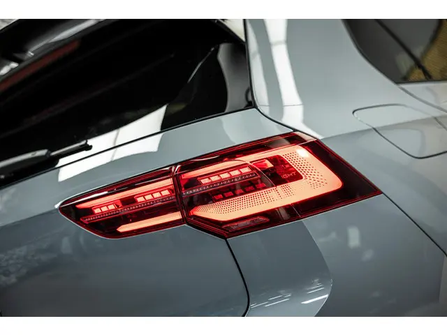 Volkswagen Golf 2.0 TSI GTI Clubsport 2024 Benzine 13