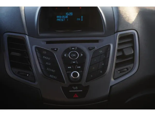 Ford Fiesta 1.25 / Airco / Radio 2015 Benzine 20