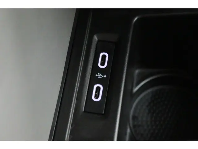 Volkswagen Transporter 2.0 TDI DSG L1H1 2022 Diesel 45