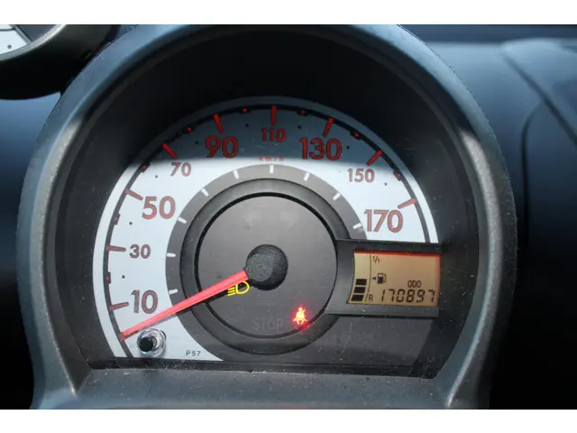 Peugeot 107 1.0 Active 2013 Benzine 7