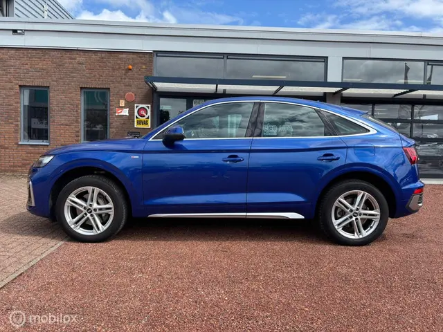 Audi Q5 55 TFSI e S edition 2022 Hybride Benzine 2