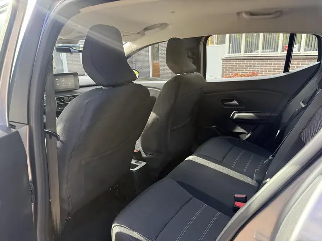 Dacia Sandero Stepway 1.0 TCe 90 Expression 2025 Benzine 7