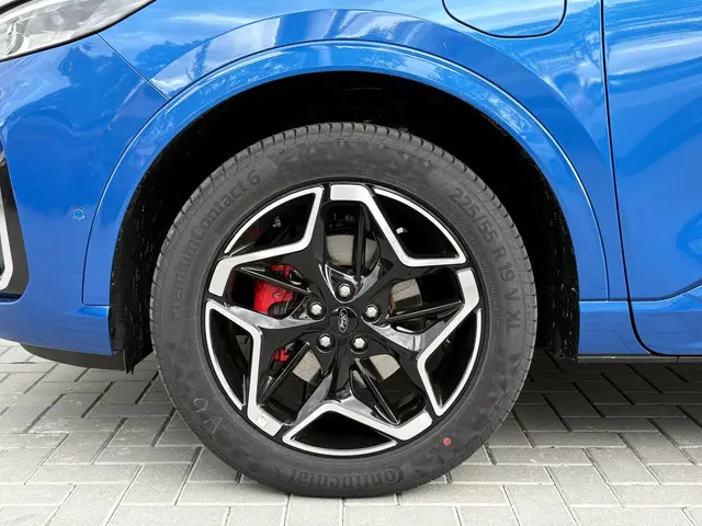 Ford Kuga 2.5 PHEV ST-Line X 2025 Hybride Benzine 14