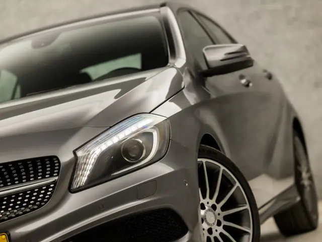 Mercedes-Benz A-Klasse 180 AMG Sport 2015 Benzine 30