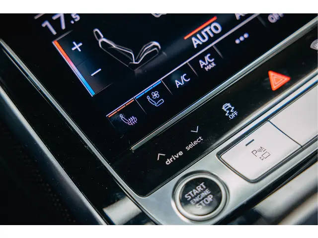 Audi Q7 55 TFSI quattro Pro Line S 2022 Benzine 35