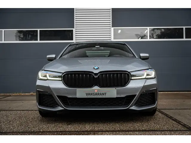 BMW 5 Serie 520i M Sport 2022 Benzine 4