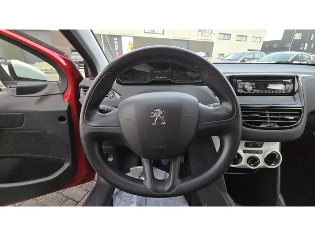 Peugeot 208 1.0 VTi LIKE 2014 Benzine 18