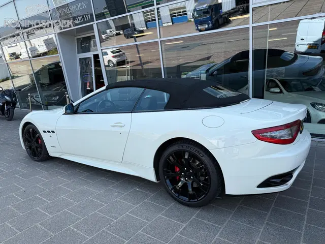 Maserati GranCabrio 4.7 Sport 2014 Benzine 17