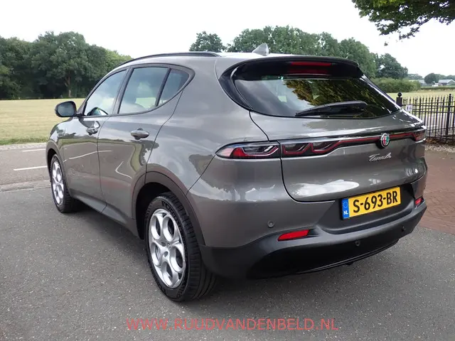 Alfa Romeo Tonale 1.5T Hybrid Sprint 2023 Hybride Benzine 5
