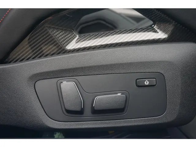 BMW M4 CS Coupé 2026 Benzine 24