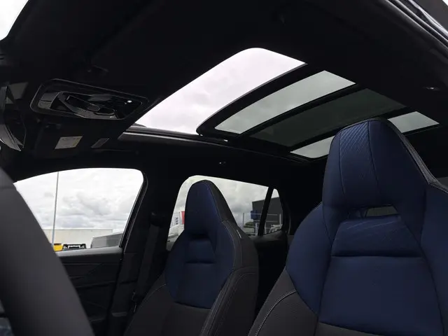 Lynk & Co 01 1.5 Plug-in Hybrid 2025 Hybride Benzine 12