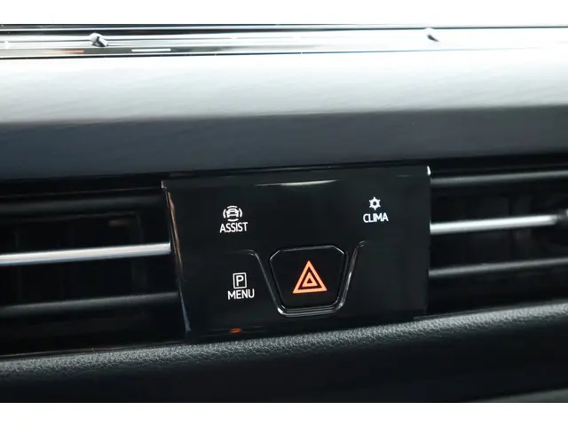 Volkswagen Golf 1.5 eTSI Style DSG 2020 Benzine 34