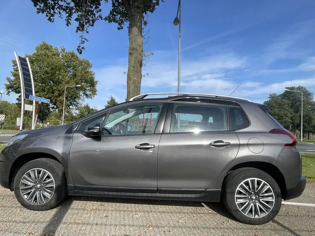 Peugeot 2008 1.2 PureTech Blue Lion 2016 Benzine 4