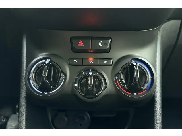 Peugeot 208 1.2 PureTech Urban Soul 2015 Benzine 20