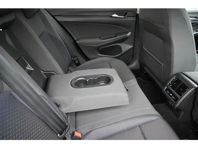 Volkswagen Golf 1.5 TSI 2021 Benzine 23