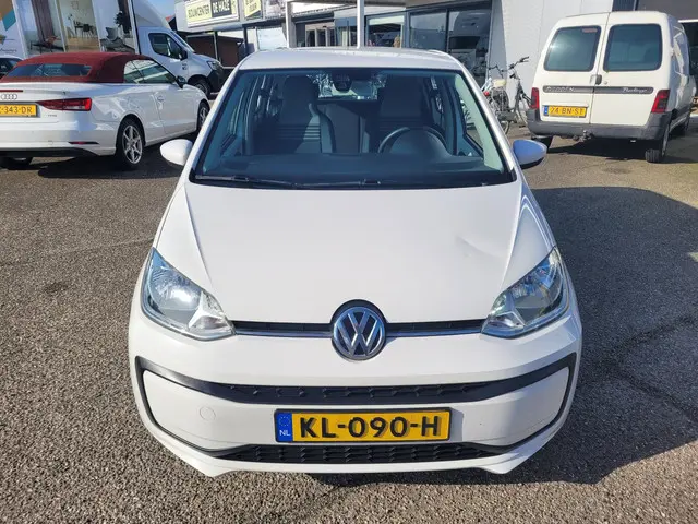 Volkswagen up! 1.0 BMT move up! 2016 Benzine 2
