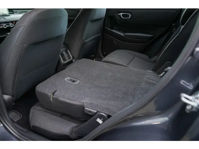 Honda HR-V 1.5i e:HEV ELEGANCE 2022 Hybride Benzine 39