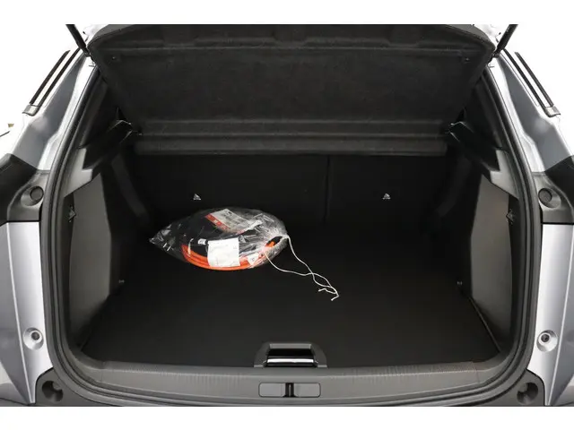 Peugeot e-2008 EV Active Pack 50 kWh 2022 Elektrisch 13