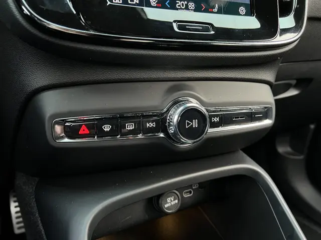 Volvo XC40 Recharge P8 AWD R-Design 2020 Elektrisch 34
