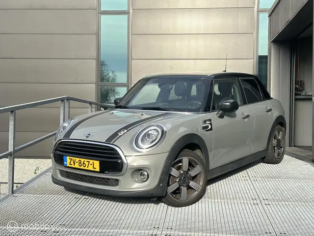 MINI Cooper Mini 1.5 60 Years Edition 2019 Benzine 6
