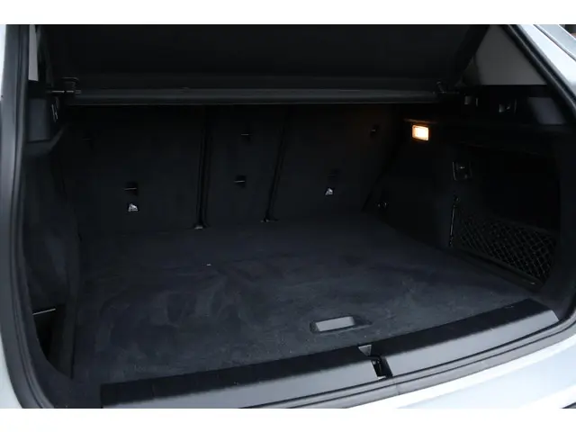 BMW X1 sDrive20i Executive Edition 2019 Benzine 37