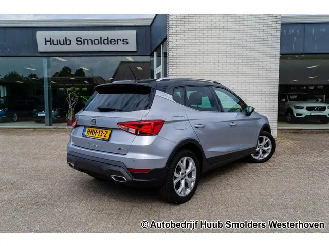 SEAT Arona 1.0 TSI FR Business Intense 2022 Benzine 2